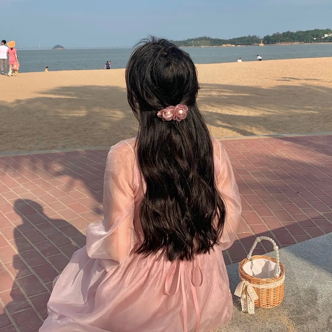 阿扎里